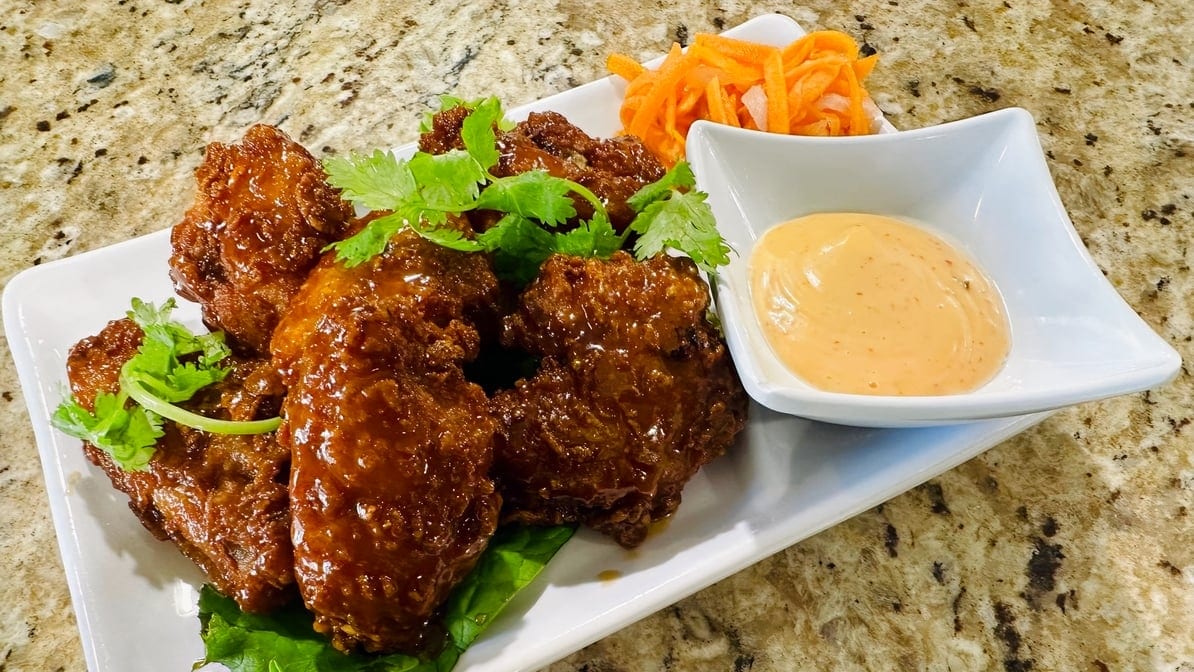 Chicken Wings (6 pcs).