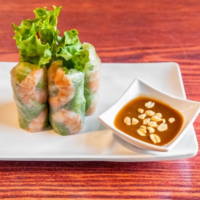 Fresh Summer Rolls-Gỏi Cuốn (2 pcs).